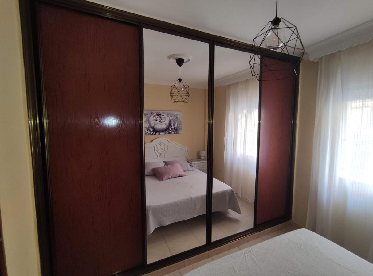 Amplio Piso Junto A Playa Victoria Apartment Cadiz Exterior photo